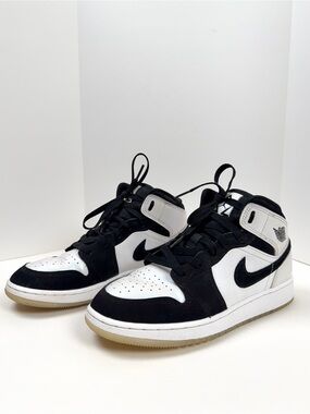 Nike Air Jordan 1 Mid Diamond Black White Iridescent Sneakers US Kids 6Y